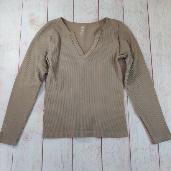 Aura fitted seamless split V-neck top sz M/L - Picture 6 of 7